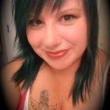 Dawn Hiller's Instagram, Twitter & Facebook