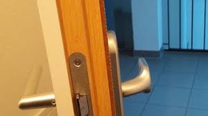 Dabei werden 1,5 bis 5 mm dicke dämmplatten direkt unter dem bodenbelag lose verlegt und auf der rückseite des bodenbelags aufkaschiert. Kann Man Den Schallschutz Nachtraglich Baulich Verbessern Schallschutz Fragen Rund Ums Bauen Frag Die Experten