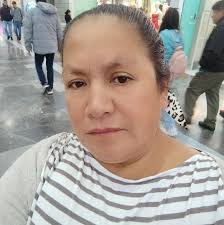 Holaa alguien sabe algo sobre unos buñuelos que te los sirven en un plato  de barro y cuando se termina el buñuelo, se rompe el plato? Y donde puedo  encontrarlo?