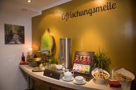 Erfrischungsmeile In Der Wellness Oase Www Almrausch Co At Erfrischung Wellness Korper Und Seele