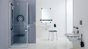 Blocchi di sedie a rotelle e carrozzine, bagni per disabili, sanitari per disabili. Forme E Colori Ausili Per Disabili