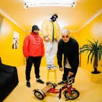 песня между нами тает лед нас теперь никто не найдет Tekst Slova Pesni Griby Taet Led