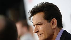 Charlie Sheen börtönbe kerülhet: Emberölés kísérlete miatt nyomoznak