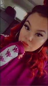 Leanne Sinclair's Instagram, Twitter & Facebook