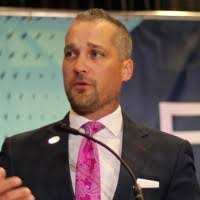 Chase Leonard's Instagram, Twitter & Facebook