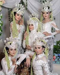 Pin Oleh Iyus Rusnadi Di Wedding Baju Pengantin Pengantin Kecantikan
