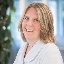 Kan vi få behålla information för framtida rekryteringar?" Nej. Jag vill  alltid säga nej när jag får den frågan. Jag suckar lite när ännu ett  företag skapat sig en lagskrädderi profil som