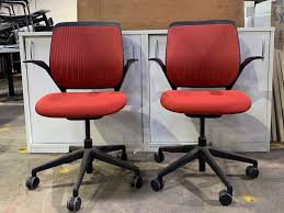 Small but mighty, the steelcase cobi office chair was designed to foster collaboration and promote easy movement. Cobi Task Chair By Steelcase Ex Government Furniture