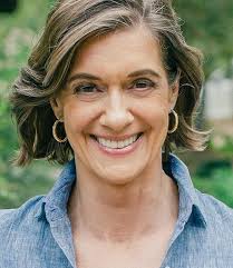 Wholehearted Wonder Women 50 Plus: Courage, Confidence, and Creativity at  Any Age: Trevena, Lulu: 9781954047174: Amazon.com: Books