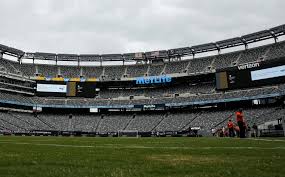 man city vs liverpool pitch at metlife stadium in awful