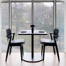 Rectangular and oval tables help to divide big rooms. How To Choose A Dining Table Shape Size And More Ylighting Ideas
