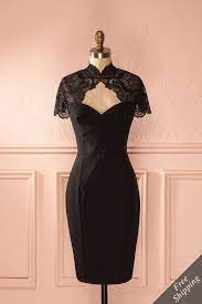 Un n?ud à nouer à la taille vient compléter l'aspect bohème de la robe akiko. Akiko Mode Robe Robe De Bal Vetements Clothing