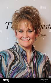 Arriving at the dorchester london hi-res stock photography and images