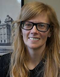 Lori Peacock's Instagram, Twitter & Facebook