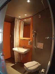 bathroom picture of easyhotel zurich city centre tripadvisor