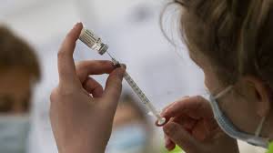 © shutterstock το εμβόλιο johnson & johnson παρέχει 100% προστασία από νοσηλεία. Embolio Johnson Johnson 8eodwridoy Apotelesmatiko Ews 80 Meta Apo 28 Hmeres Cnn Gr