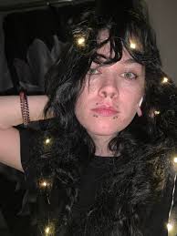 TITSOAK! Imagine my surprise when I used suncream and realised it had bits  of glitter in it! I sparkled!