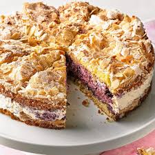 Dieser artikel ist leider dauerhaft nicht mehr verfügbar! Baiserkuchen Luftig Leichter Genuss Fur Die Kaffeetafel Brigitte De