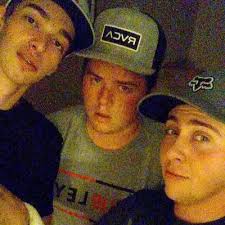 Brandon Pitcher (@brandonpitcher)