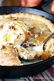 Quick And Easy Skillet Apple Pie Recipe This Tastes Like Homemade Apple Pie Starts With Pre Made Crust And Ap Skillet Apple Pie Recipes Homemade Apple Pies