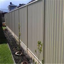 Corrugated metal fencing looks great with both commercial and residential buildings. China Corrugated Metal Fence Colorbond Fence Corrugated Steel Fence China Fencing Fence