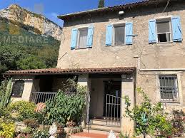 Case di riviera propone in affitto ampio quadrilocale con balconata e ascensore, comodissimo al mare e ai servizi. Casa Indipendente In In Localita Ciaine A Finale Ligure Elenchi E Prezzi Di Vendita Waa2