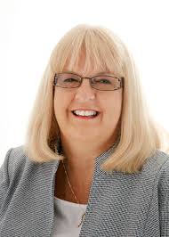 Ina Glass's Instagram, Twitter & Facebook