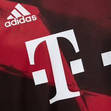 Es zeigt sich im vereinslogo. Fc Bayern Shirt Champions League 20 21 Official Fc Bayern Munich Store