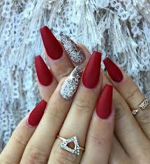 45 Simple Festive Christmas Acrylic Nail Designs For Winter Koees Blog Festival Nails Red Matte Nails Nail Designs