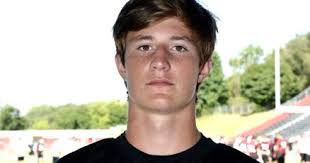 METRO ATHLETE OF THE WEEK: Evan Foster's move from soccer to football has  paid off for Dakota Valley