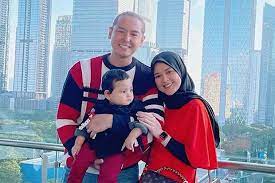 Ia dikenal karena perannya sebagai hellena karin di catatan hati seorang istri dan adriana di anak jalanan. Vmeozkfgmp Sdm