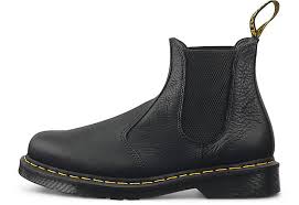 I went through all the doc martens boots offered here in order to find a pair similar ones that i bought (and then stupidly returned) two years ago. Dr Martens Chelsea Boots 2976 Ambassador Schwarz Gortz 31023501
