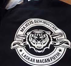 Oke kita disini bisa bikin kaos satuan, couple, komunitas,kelas.tentunya dengan tulisan kata kata,photo,gambar desain sendiri, ready di kaos motif lengan panjang dan lengan. Cara Membuat Kaos Komunitas Yang Keren Tshirtbar