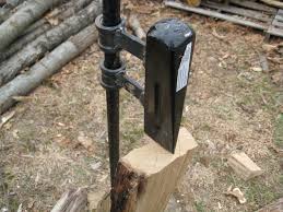 Build Your Own Log Splitter 90 Permalink Self Sufficiency Is The Name Of The Game Here And In The Zen Tradi Welding Projects Wood Splitter Metal Working