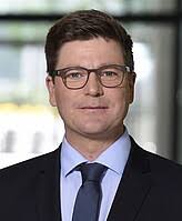 StB Dr. Daniel Zöller: Lehrstuhl für Betriebswirtschaftliche Steuerlehre  und Prüfungswesen