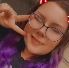 Abby Sanders's Instagram, Twitter & Facebook