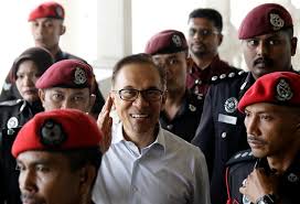 Beliau juga digelar sebagai bapa pembangunan malaysia. Anwar Ibrahim Menanti Dipindahkan Dari Penjara Ke Pejabat Perdana Menteri Beritabenar