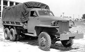Panzerserra Bunker- Military Scale Models in 1/35 scale: Studebaker US6 U-4  6x6 artillery tractor with BS-3 100mm soviet field gun - case report