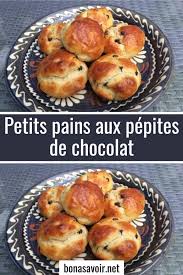 Petits Pains Aux Pepites De Chocolat Bon A Savoir In 2020 Food Hamburger Bun Desserts