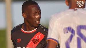 Luis advincula , refuerzo del boca juniors , prensa argentina , seleccion peruana copa america , luis advincula al boca juniors hola chicos wapetones y lindos si quieres mantenerte informado todo sobre nuestro hermoso peru , como el futbol , farandula , curiosidades visitanos ,en nuestra pagina. And Boca Juniors Luis Advincula Has Played Against Real Madrid And His Stint At Rayo Vallecano Is Almost A Fact