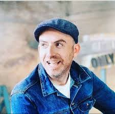 Jackie Hinds's Instagram, Twitter & Facebook