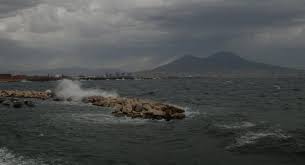 Le squadre del comune hanno lavorato tutta la notte per. Napoli In Arrivo Una Nuova Emergenza Maltempo Con Il Ciclone Calamita