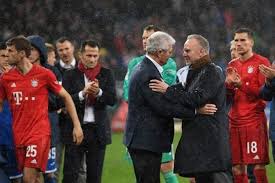 Full match and highlights football videos: Hoffenheim Vs Bayern Muenchen Insiden Poster Bikin Laga Dihentikan Pada Menit Ke 77 Halaman All Kompas Com