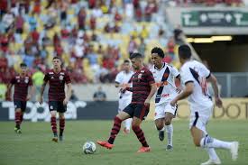 Há quase 20 anos, vasco e flamengo decidiam a taça guanabara em um domingo de páscoa. Em Momentos Distintos Vasco E Flamengo Iniciam Final Do Carioca Esportes R7 Futebol