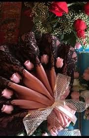 Gubahan telekung yang dilipat kemas dan cantik sudah cukup untuk dibuat sebagai hantaran selain dapat menambah koleksi pakaian sembahyang yang digemari. Hantaran Telekung