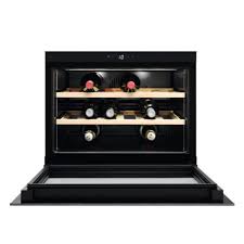 Elle propose une plage de températures allant de 5 Cave A Vin Integrable 18 Bouteilles Electrolux Ref Kbw5t