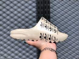 Wish you have a nice shopping time here! Adidas Yeezy Slide Slippers Bone Bone Black Beach Kenjoo