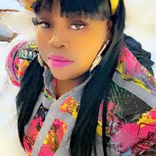 Katherine Bratcher's Instagram, Twitter & Facebook