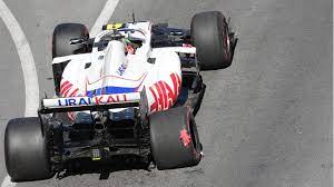 He races for haas in formula one, and he is a member of the ferrari driver academy. Mick Schumacher Setzt Sein Auto In Die Leitplanke Stern De