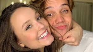Instagram/larissa manoela / pipoca moderna. Larissa Manoela E Leo Cidade Terminam Namoro Apos Tres Anos Carinho Permanece